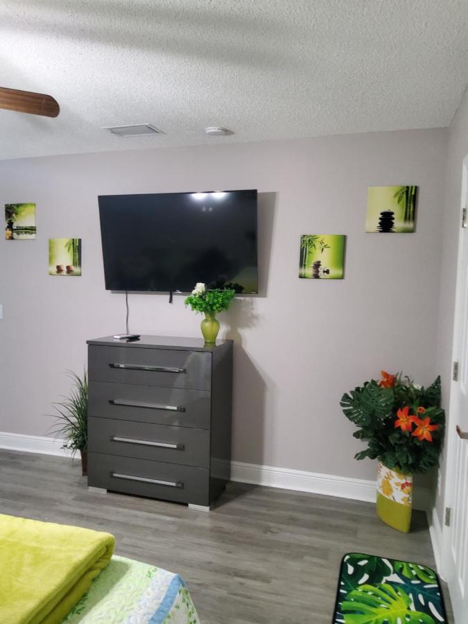 Beautiful Apartment Close To Everything 坦帕 外观 照片