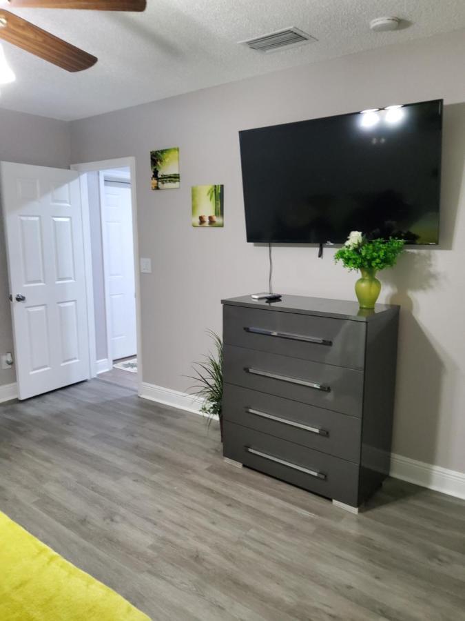 Beautiful Apartment Close To Everything 坦帕 外观 照片